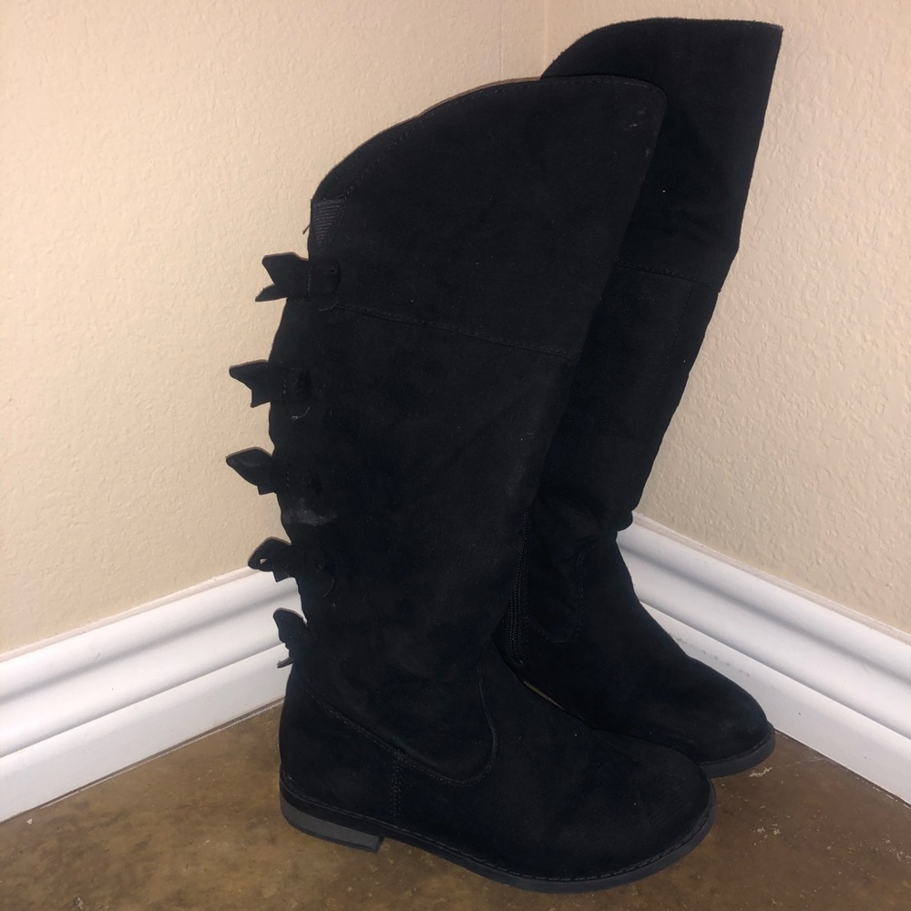 Girl shoes